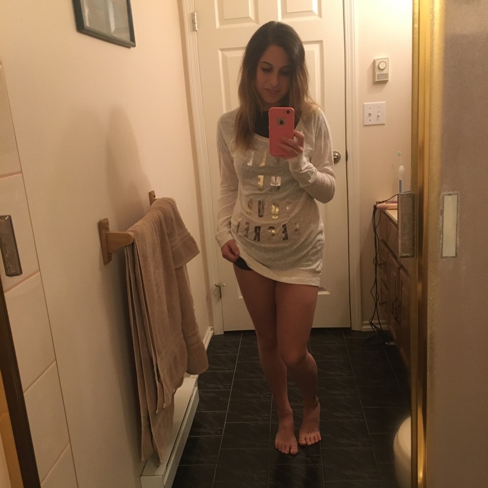 Victoria’s Secret long T